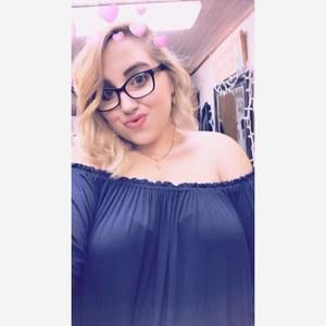 Meet your Posher, Adora